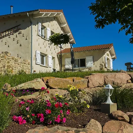 Country house Douillet Avec Terrasse, Jardin Et Cheminee A *